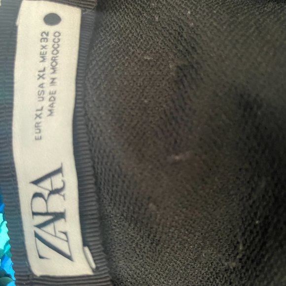 Zara Sequinned curved hem skirt - Picture 4 of 4